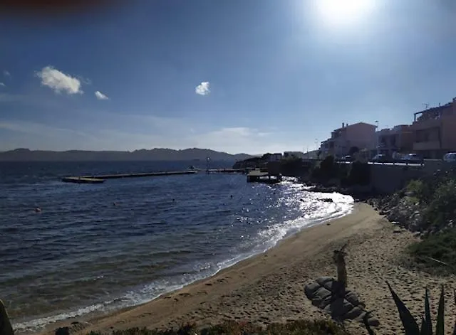 Casa Maddalenina Con Giardino, Vicino Al Mare! Apartment La Maddalena
